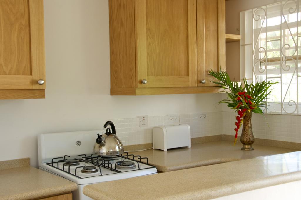 Adulo Apartments Bridgetown Exterior foto