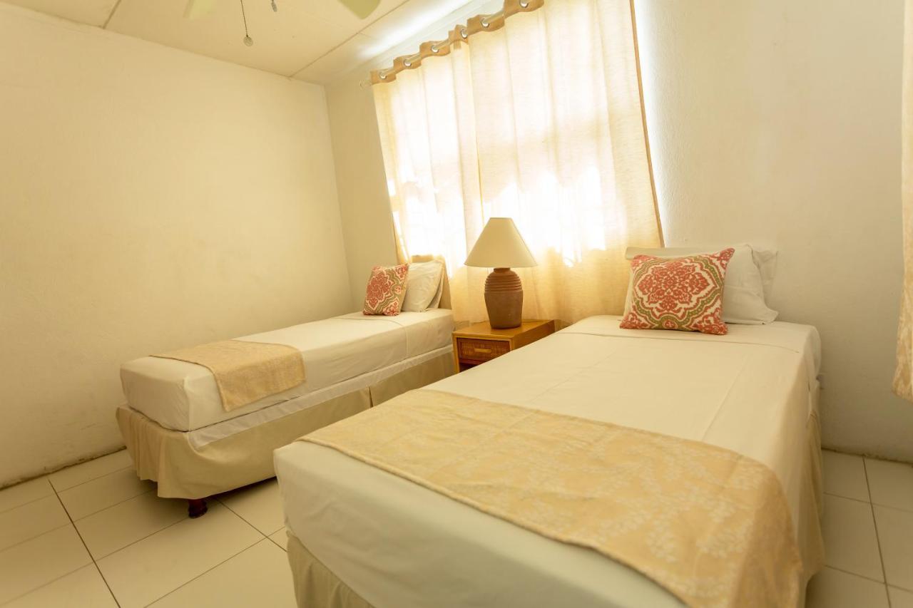Adulo Apartments Bridgetown Exterior foto