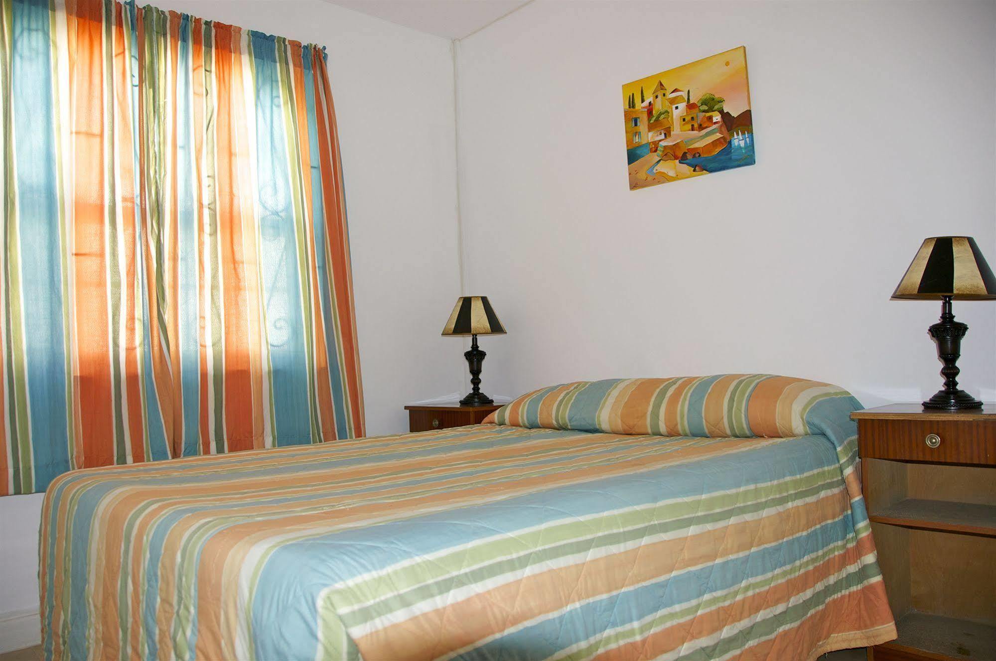 Adulo Apartments Bridgetown Exterior foto